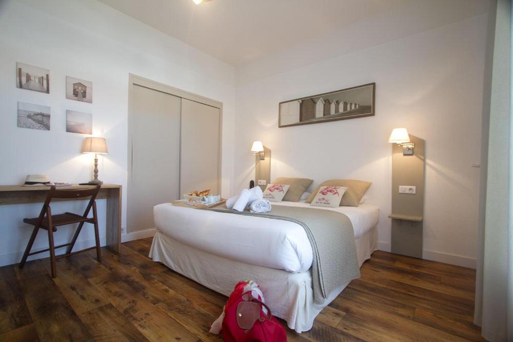 Hotel Le Vert Bois Dolus d'Oléron Exteriör bild